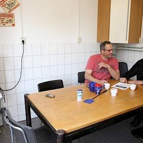 Zijn Nederlandse buurman en vleesvarkenshouder André Hebinck (foto) was zijn eerste compagnon. Samen kochten ze in 1999 een vleesvarkensbedrijf in het nabijgelegen Duitse Geldern. Met beperkte financiën kon hij zo samen een bedrijf kopen met een compagnon