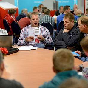 Marcel Giesen en Gerard Reuling van TGZ-Nederland kregen een scherpe stelling voor hun kiezen: ‘Met Deense gelten heb je een hoger vervangingspercentage bij de zeugen’.„Natuurlijk zijn wij het niet eens met deze stelling. In Nederland zitten onze zeugen o