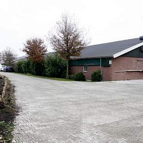 De locatie aan de Boerijendijk was lange tijd de tweede locatie van het bedrijf waar de speenbiggen en vleesvarkens werden gehuisvest. Nu is het de enige locatie. In fasen werden op deze locatie stallen gebouwd, in 2006, 2010 en afgelopen jaar. De stallen