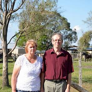 Willy Verdonschot (49) heeft samen met zijn Australische vrouw Sandra (47) een gesloten varkensbedrijf met 220 zeugen en 1.500 vleesvarkens. In 2006 emigreerde hij van Noord-Brabant naar Australië. In Someren-Heide had Verdonschot een gesloten varkensbedr