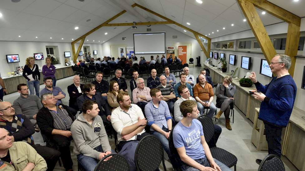 ‘We zijn beter af met een veel kleinere varkensstapel in Nederland’ luidt de stelling die varkenshouder Johnny Hogenkamp van Farm Focus verdedigt. Hij onderstreept de stelling. Hij verwacht dat door een krimp van de varkensstapel de prijzen voor de Nederl