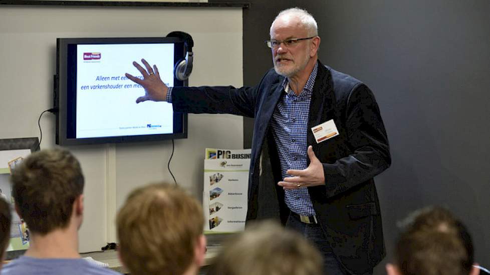 Waelko Waalkens van vleesverwerker MeatFriends bespreekt de stelling ‘Alleen met een concept kan een varkenshouder een meerprijs beuren’. Hij denkt dat concepten voor een aantal varkenshouders en afhankelijk van het bedrijf inderdaad een echte meerprijs k