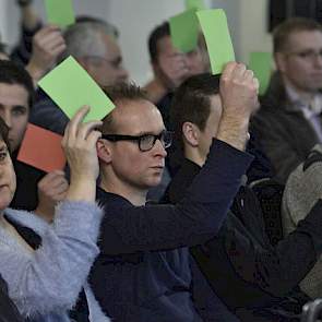 Het publiek was verdeeld over de stelling van Jansen. Ongeveer de helft was het eens met de stelling en andere helft juist niet.